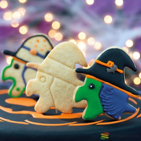 Decora Befana witch plastic cookie cutter 8cm