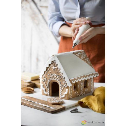 Decora Fairy tales house set of 8 cutters