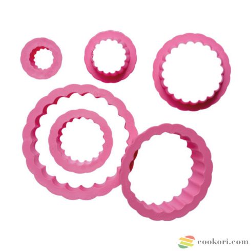 Decora Set 6 round scalloped cookie cutters