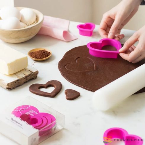 Decora Set 4 heart cookie cutters