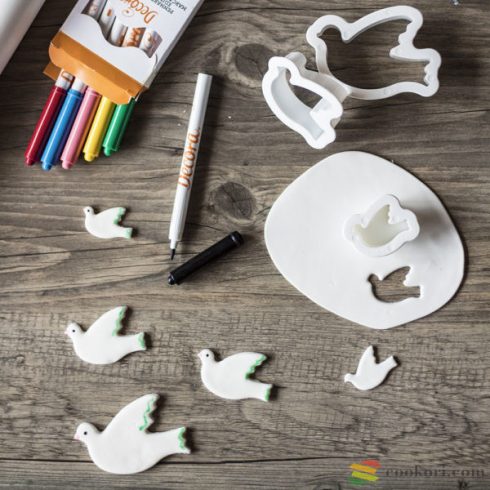 Decora Doves plastic cookie cutter kit, 3 pcs