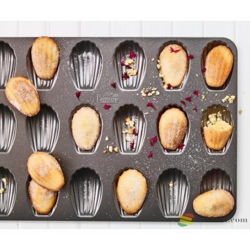 Birkmann Madeleines, 18 cup mould