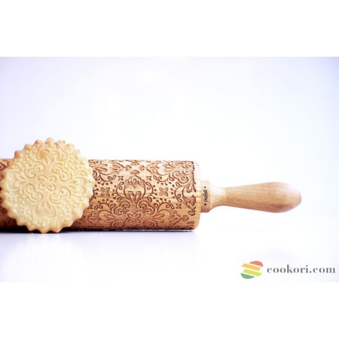 Valek Damasc flower rolling pin