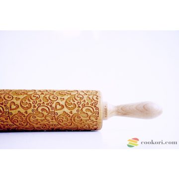   Valek Virágok és szívek mintás nyújtófa, 45cm, recepttel