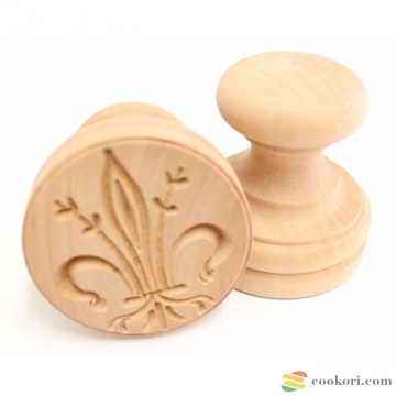 Eppicotispai Florence lily shape corzetti stamp