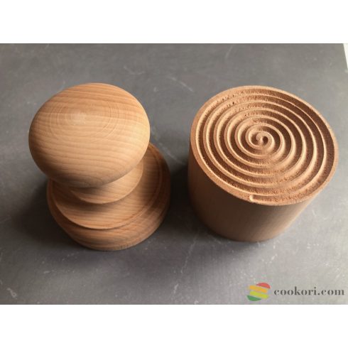 Eppicotispai EAR shape corzetti stamp