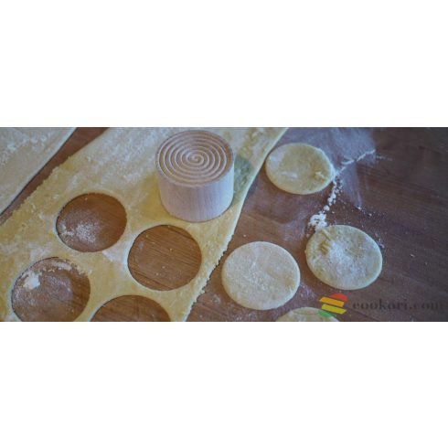 Eppicotispai Corzetti mintázó pecsét, gyopár