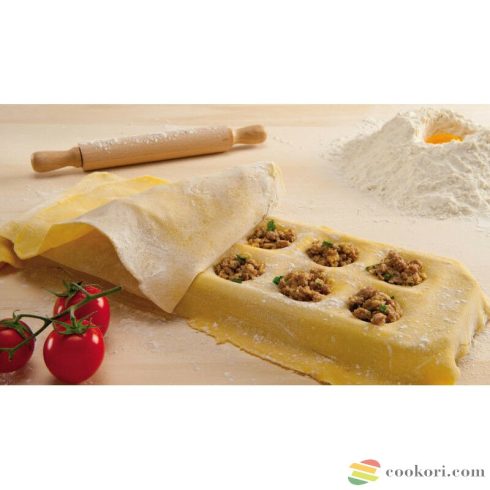 Eppicotispai Aluminium ravioli maker 12 holes 52x52mm, with rolling pin