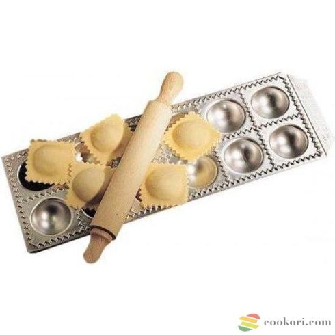 Eppicotispai Aluminium ravioli maker 12 holes 52x52mm, with rolling pin