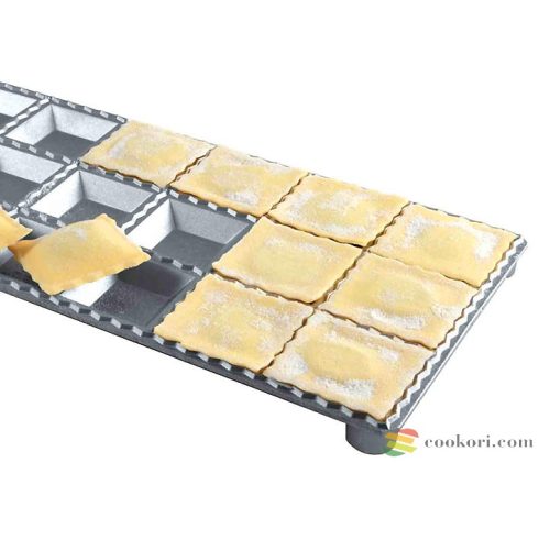 Eppicotispai Aluminium Ravioli 24 square with rolling pin