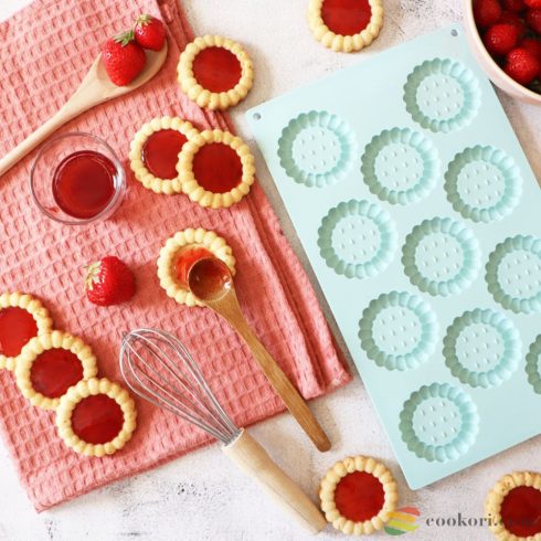 Scrapcooking Szilikon virág alakú keksz forma, 11db-os