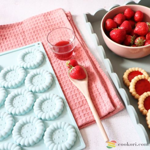 Scrapcooking Szilikon virág alakú keksz forma, 11db-os
