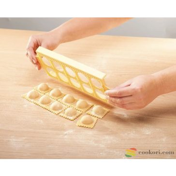 Tescoma Ravioli készítő forma, kerek 10db-os